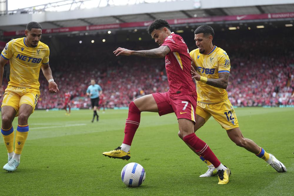 国脚庆祝破门动作刷屏社交媒体