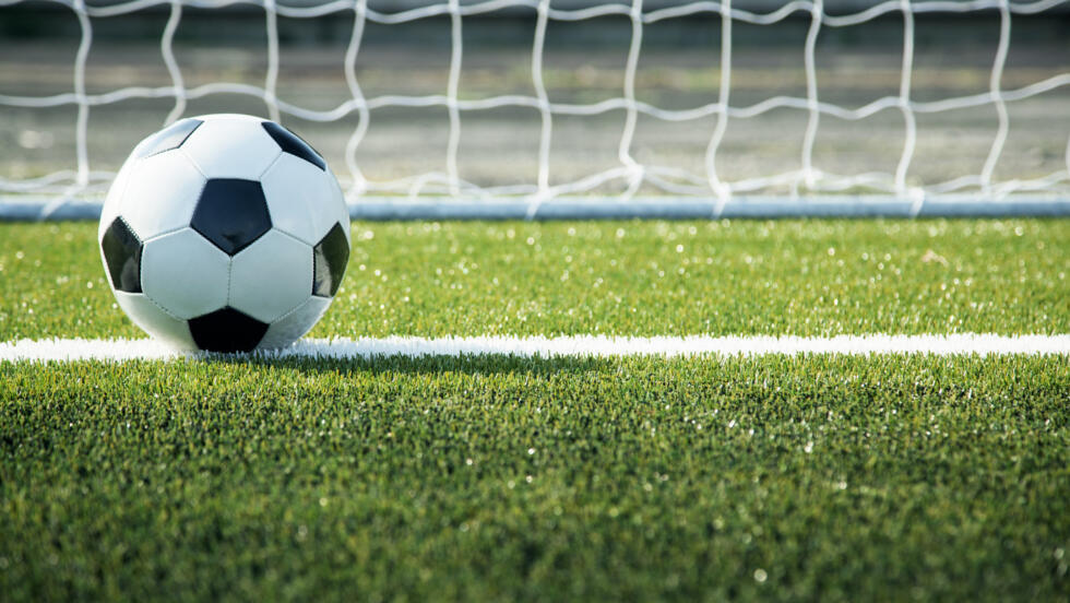 巴萨vs法兰克福，亚马尔带球被断，克瑙夫单刀破门